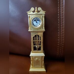 Bulova miniature clock Needs Battery Vintage Japan